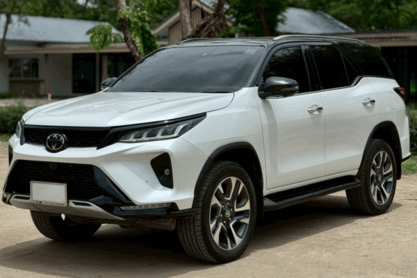 Toyota fortuner leader 2.4 At